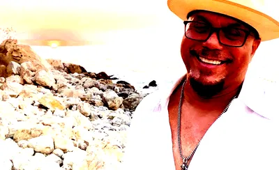 Howard Hewett