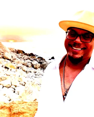 Howard Hewett